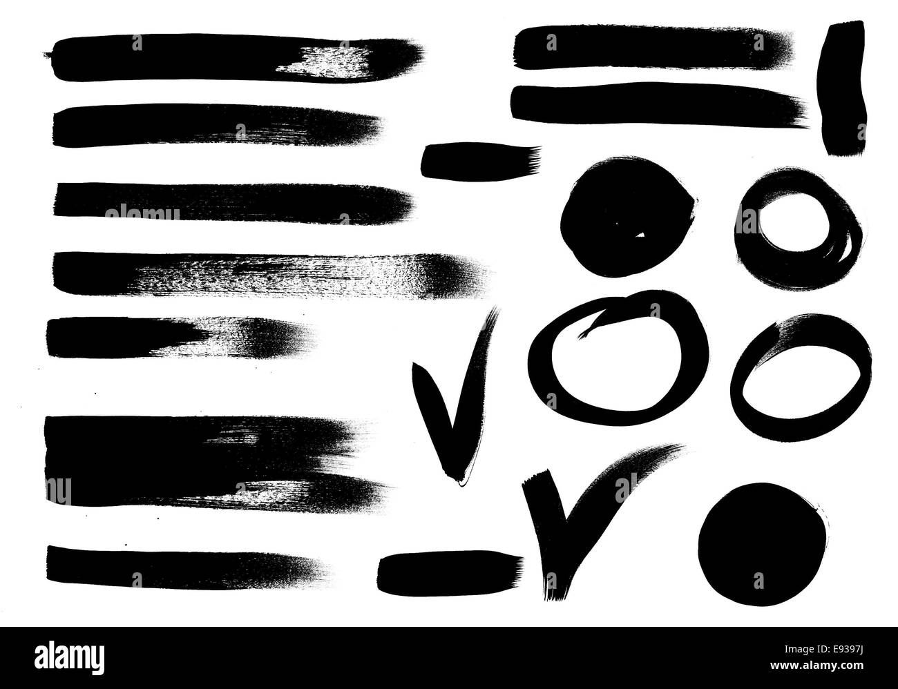Aquarell Strichen, Flecken, Tropfen, Flecken und Spritzer isoliert auf weißem Hintergrund. schwarzen Aquarell Zeichnung Stockfoto