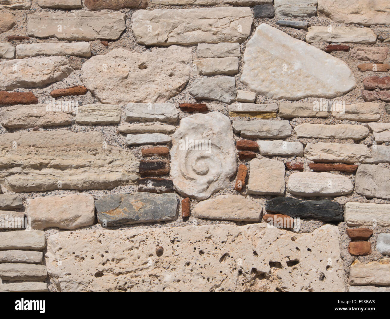 Details von Festungsmauern in Pythagoreion Samos Griechenland, ursprünglich hellenistischen, später restauriert wieder mit alten Elementen Stockfoto