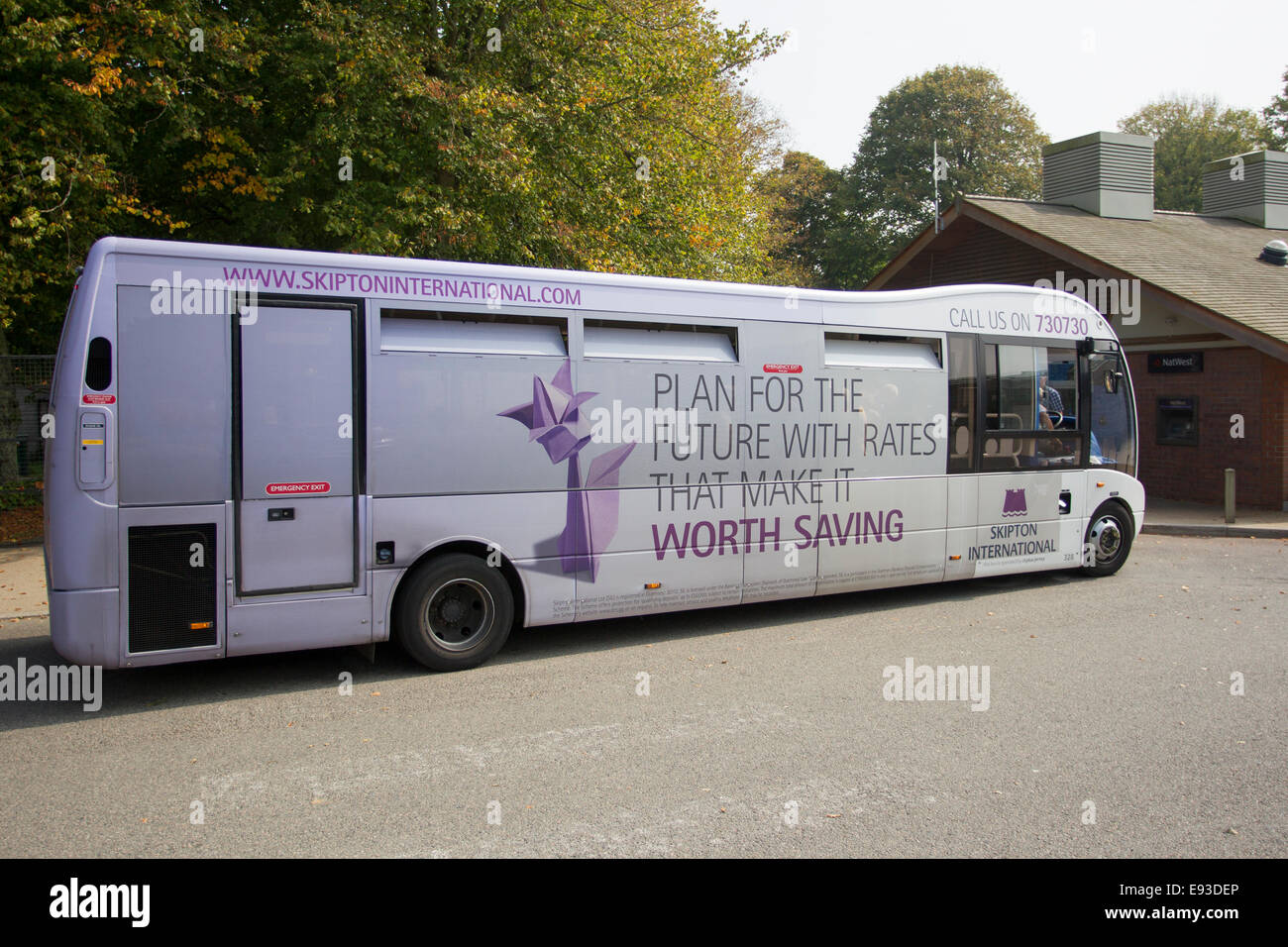 Skipton International Werbung wickeln auf bus Stockfoto