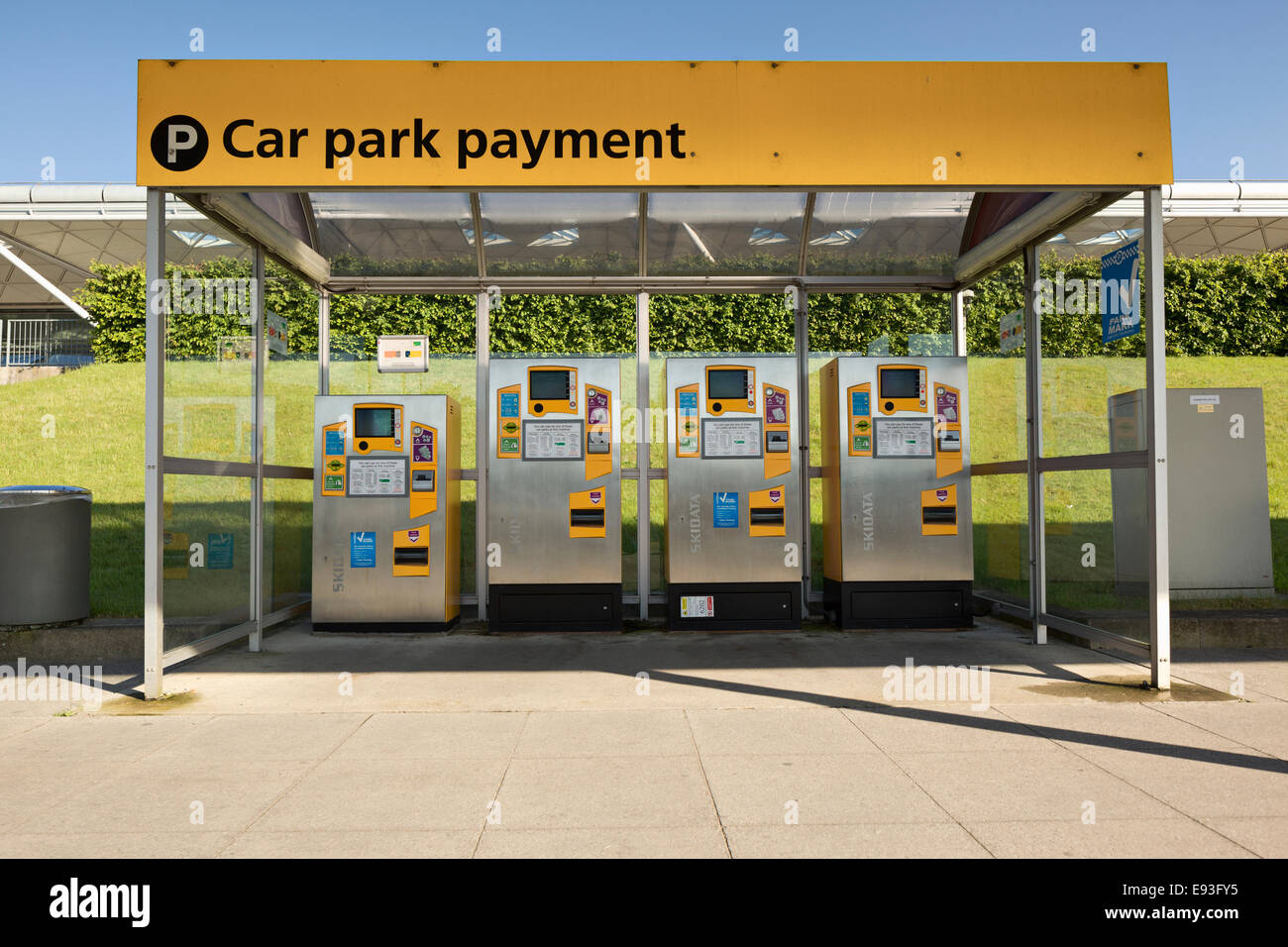 Parkplatz Zahlung Stand am Flughafen Stansted Stockfoto