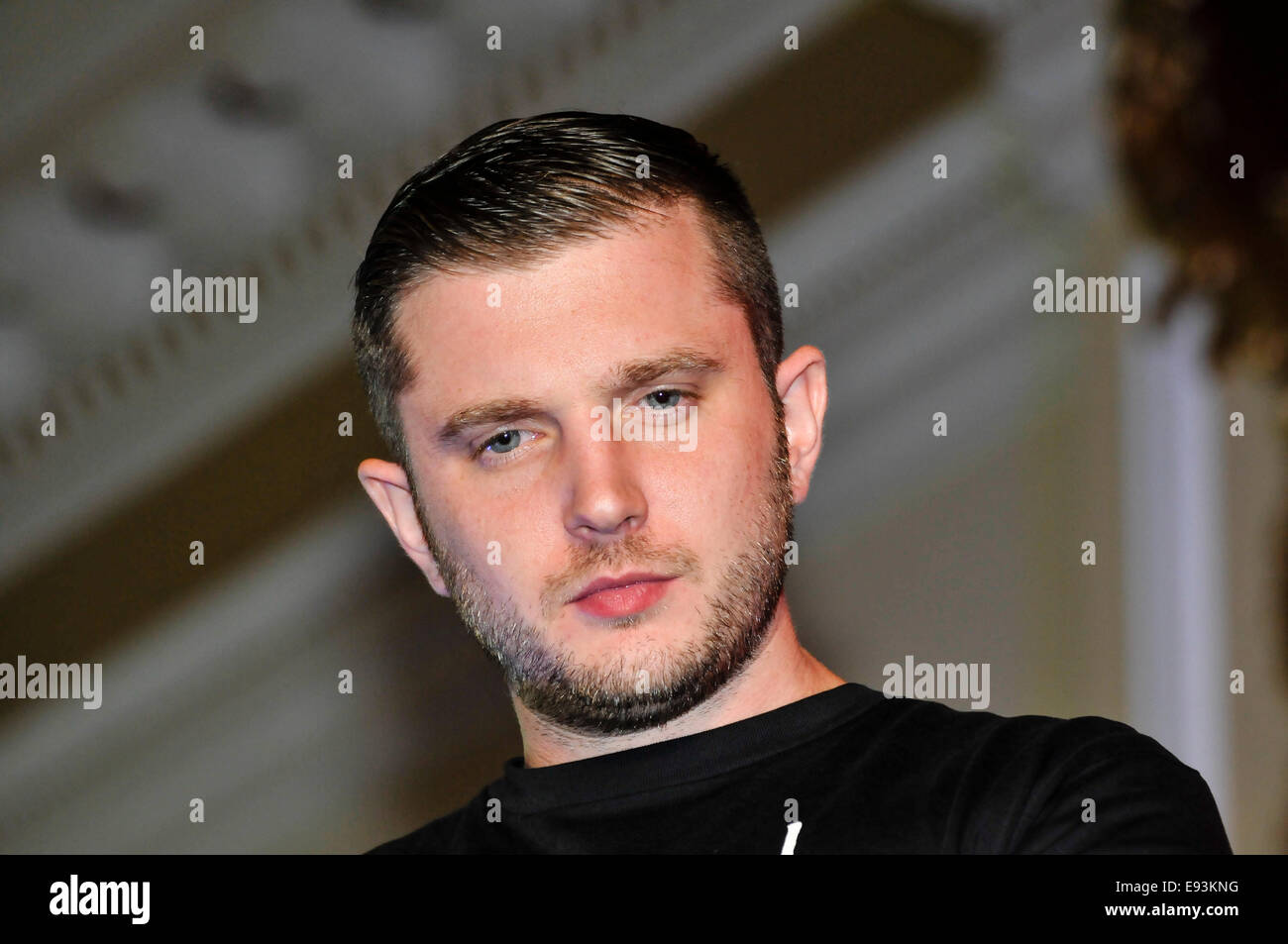 Belfast, Nordirland. 18. Oktober 2014 - "Plan B" (richtiger Name Benjamin Paul Ballance-Drew oder Ben Drew) während eines Workshops in der Musikindustrie. Bildnachweis: Stephen Barnes/Alamy Live-Nachrichten Stockfoto