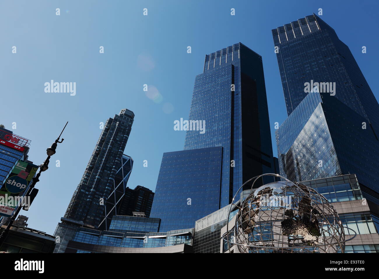 Wolkenkratzer am Columbus Circle, New York Stockfoto