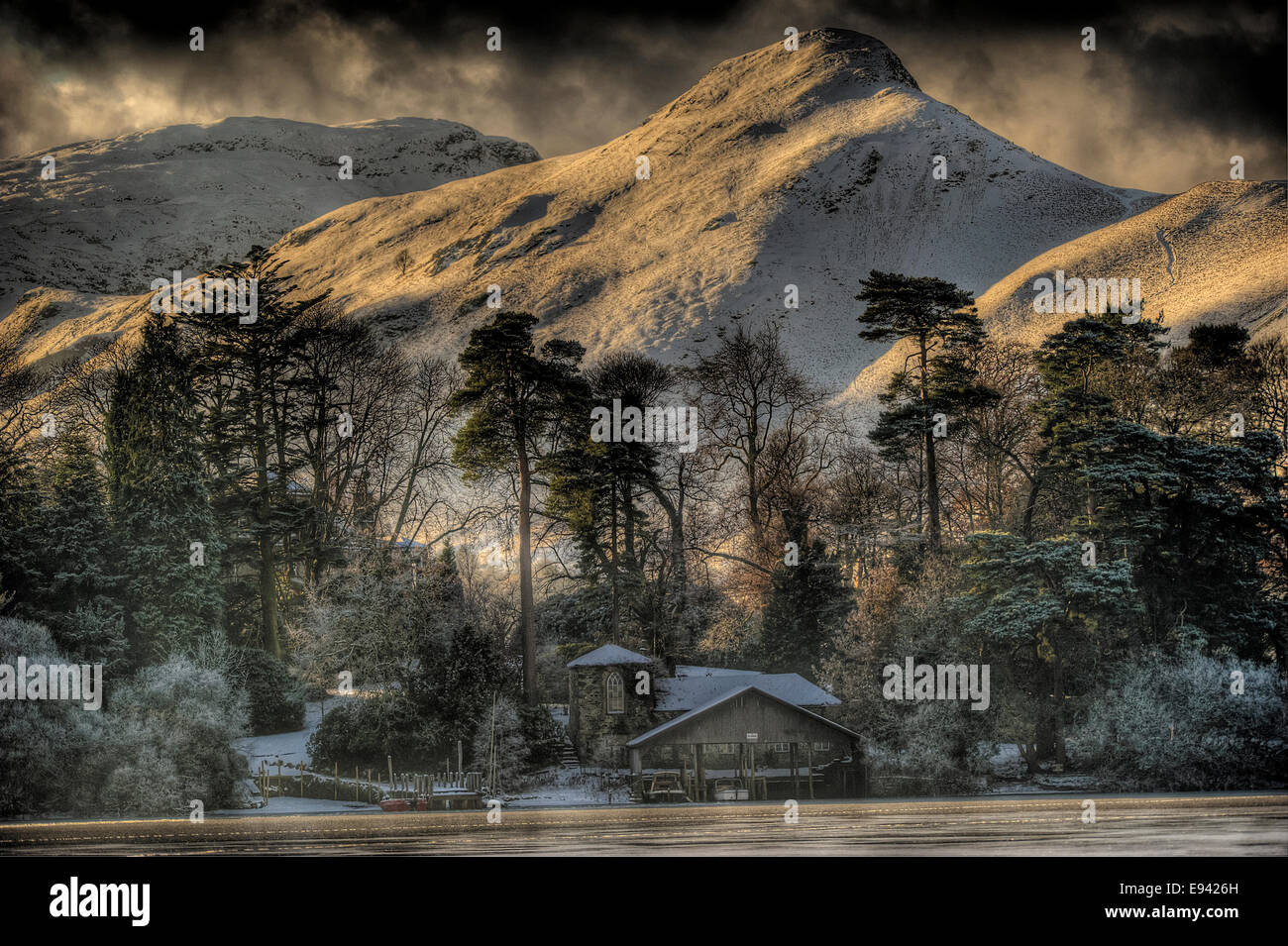 Derwent Insel mit Catbells fiel in Hintergrund, englischen Lake District, Großbritannien. Stockfoto