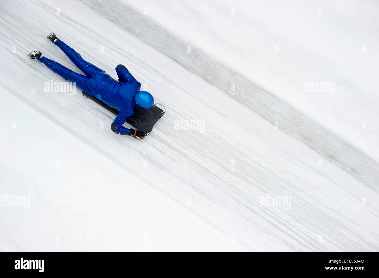 Skelett Racer im Eiskanal, St. Moritz, Engadin, Graubünden, Schweiz Stockfoto