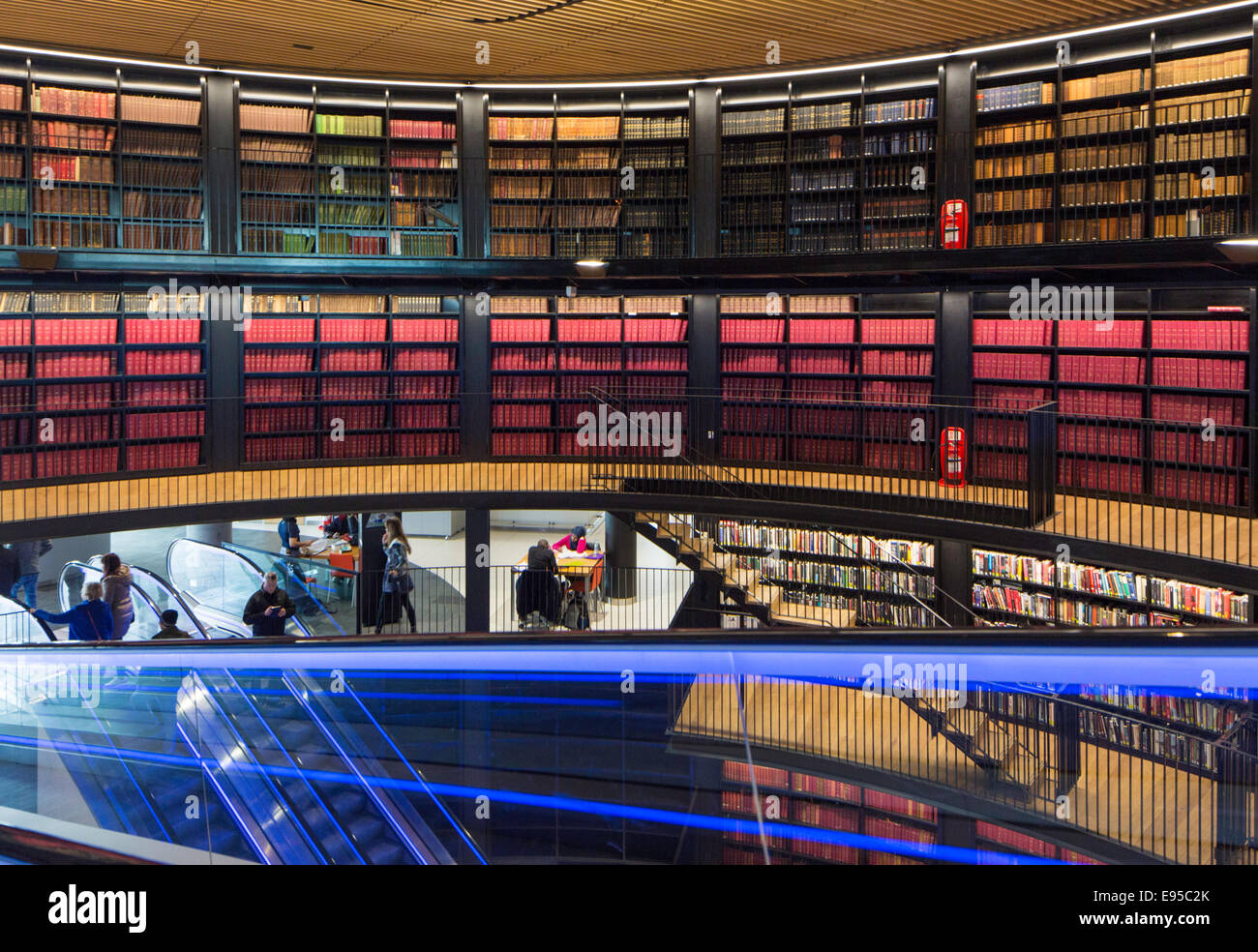 Das Innere der Bibliothek von Birmingham, Birmingham, England, UK Stockfoto