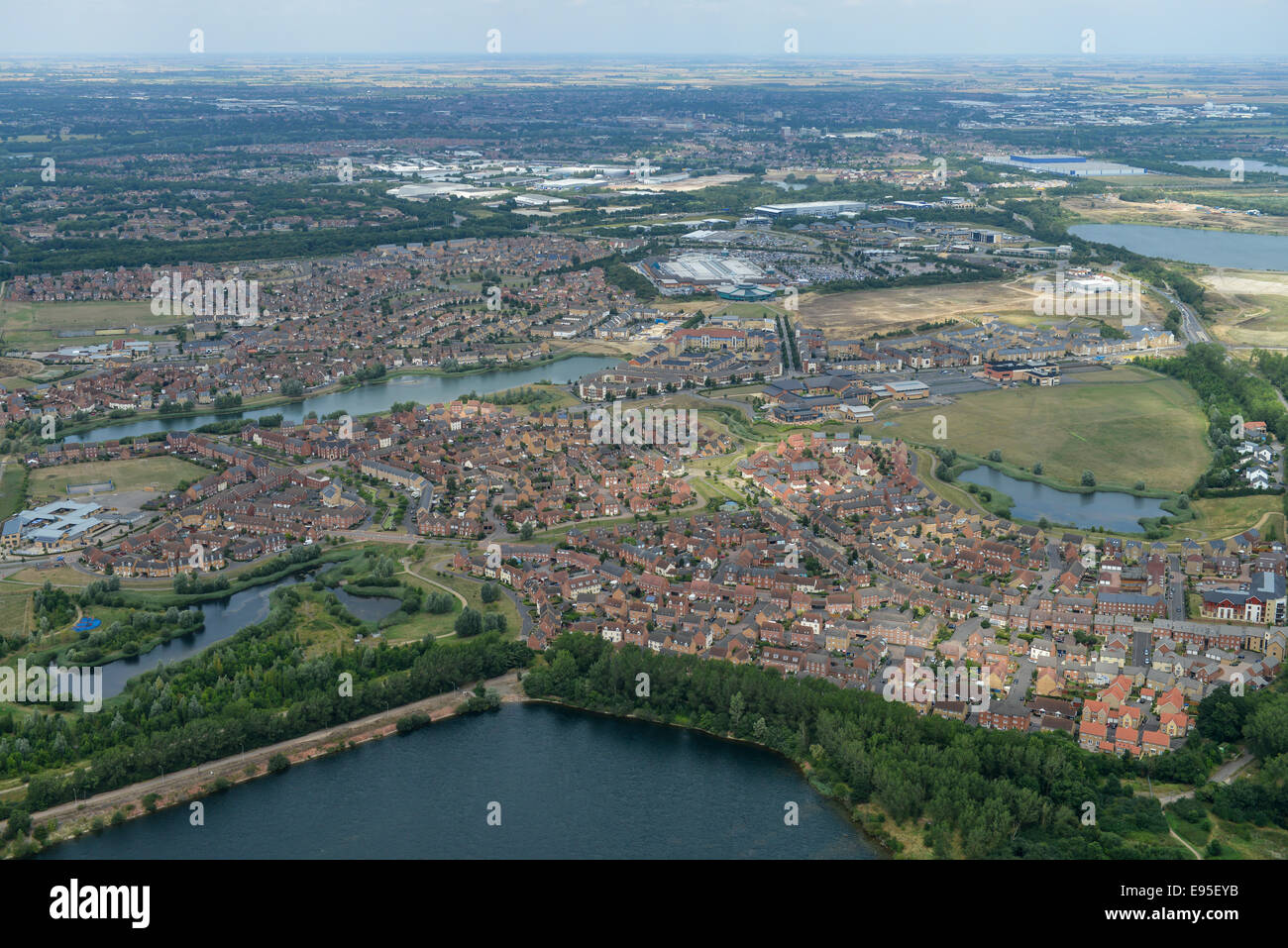 Eine Luftaufnahme der Neuentwicklung von Hampton im Süden der Stadt Peterborough Cambridgeshire Stockfoto