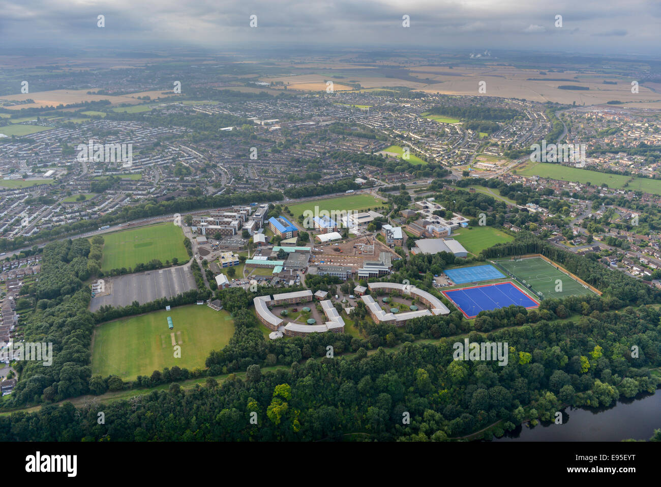 Eine Luftaufnahme des Nottingham Vorort Clifton mit dem Campus der Universität im Vordergrund. Stockfoto