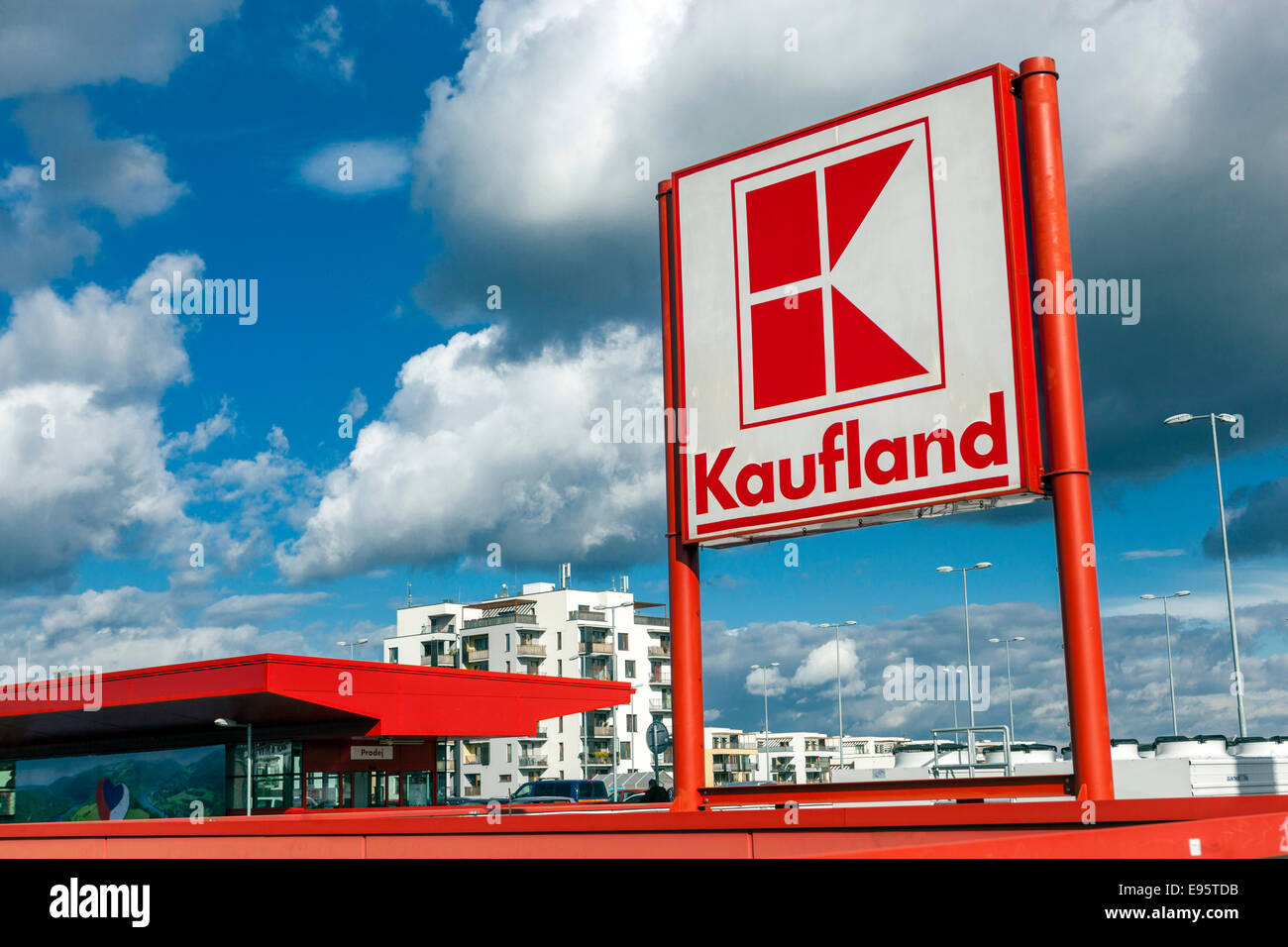 Kaufland Supermarkt Marke in Prag in der Tschechischen Republik Stockfoto