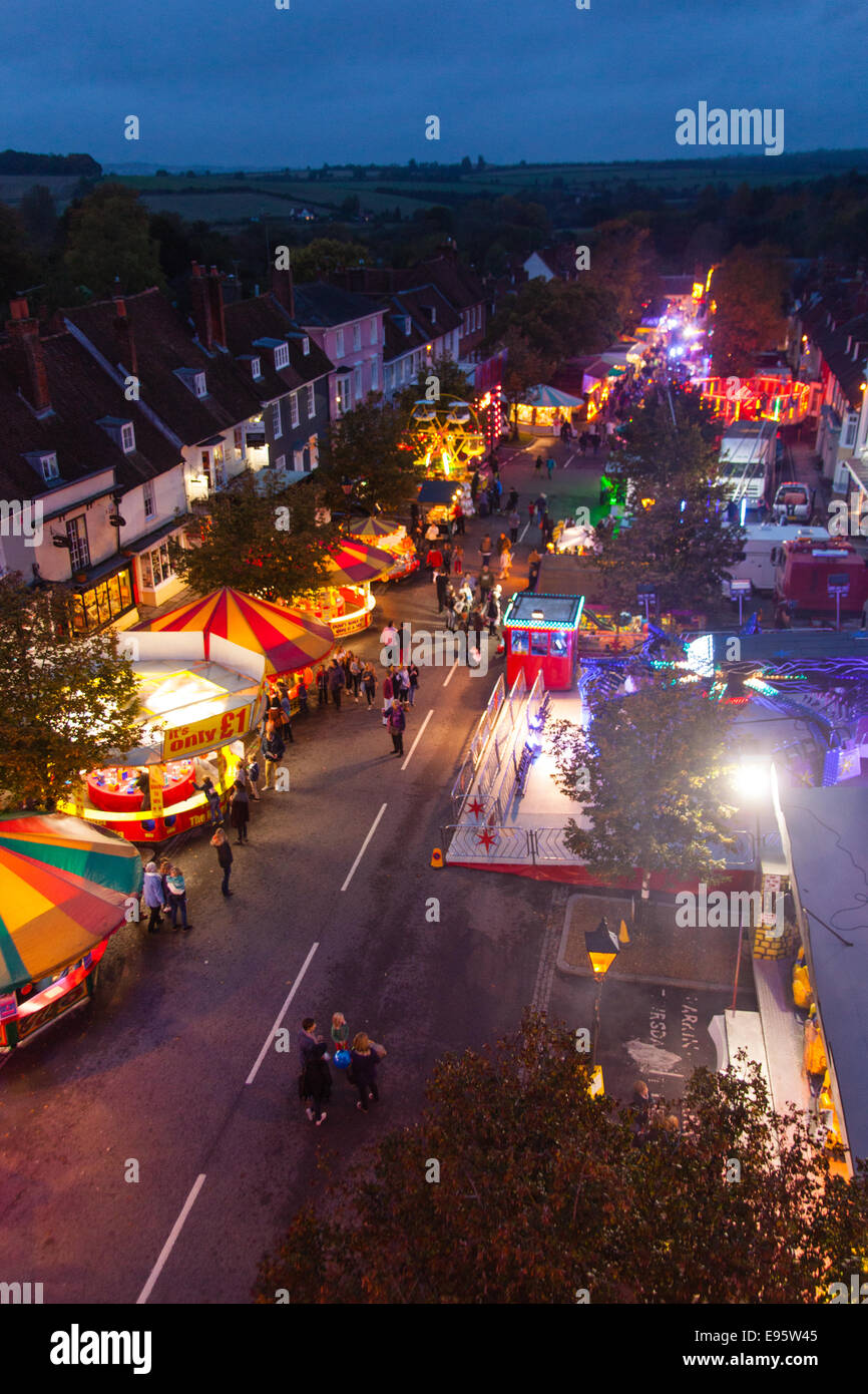 Traditionelle Oktober Michaeli fair auf der Broad Street in den Markt Stadt Alresford, Hampshire, England, Vereinigtes Königreich. Stockfoto