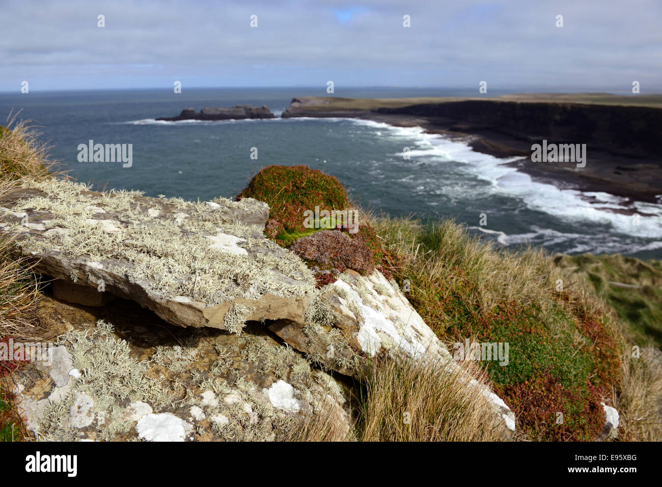 Strand Doonbeg Klippe Klippen Atlantikküste Küstenlandschaft malerischen County Clare Ireland Stockfoto
