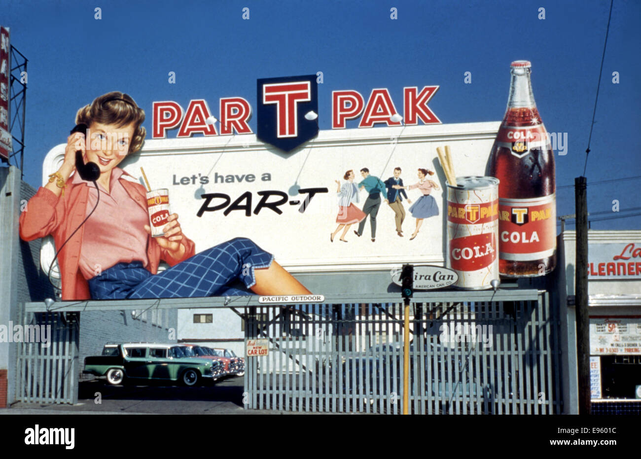 Reklametafel für Par T-Pak-Cola ca. 1950er Jahre Stockfoto