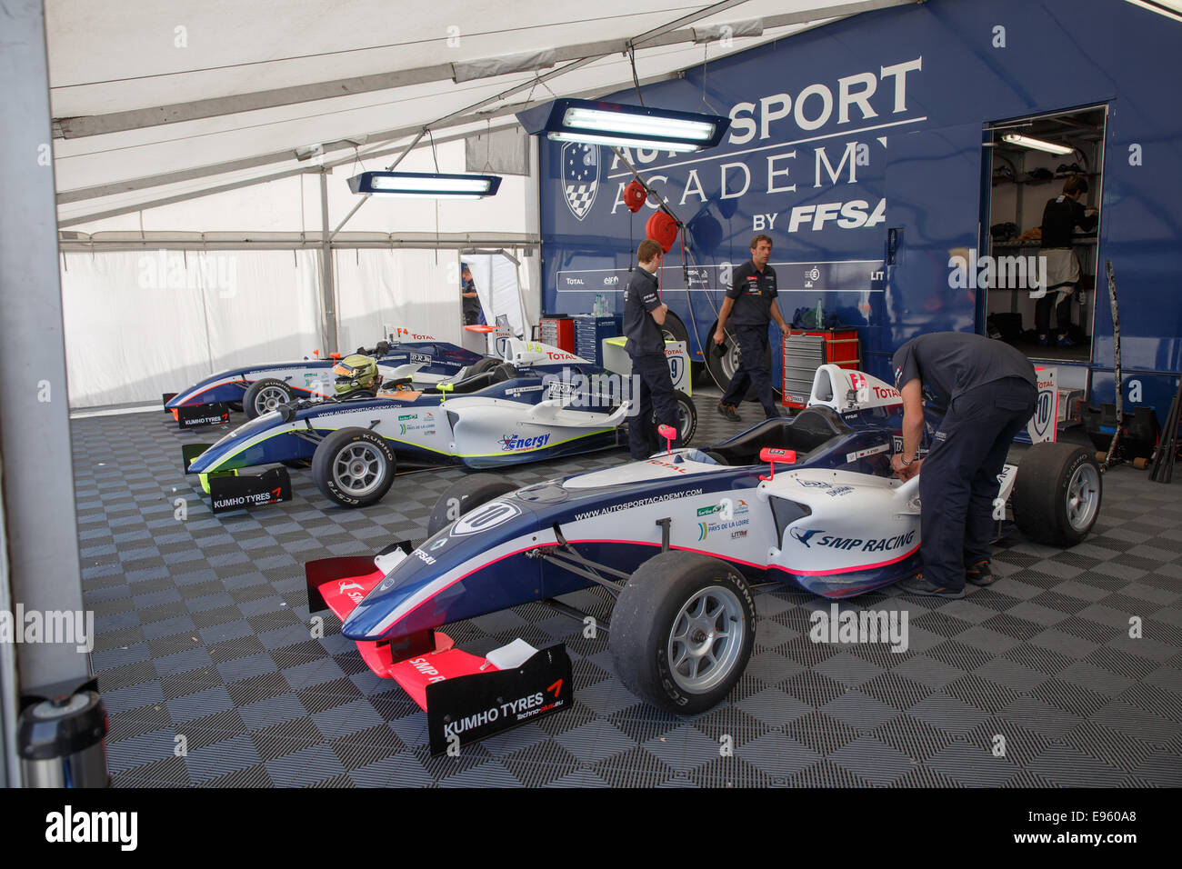 JEREZ DE LA FRONTERA, Spanien - 19. Oktober 2014: F4 Championnat Mechanik Stockfoto