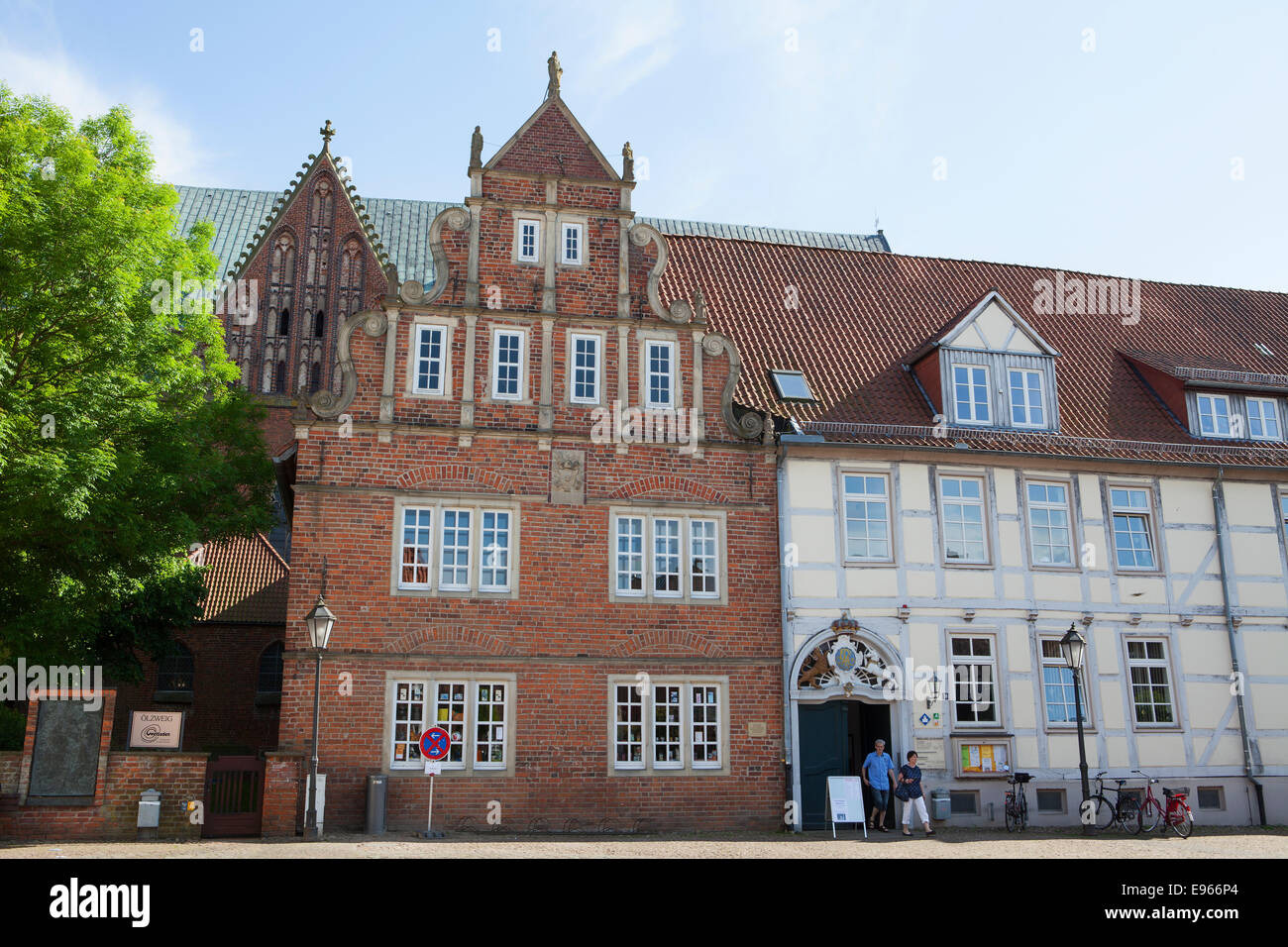 Eingang mit Wappen, lutherische Kathedrale, Verden ein der Aller, Niedersachsen, Deutschland, Europa Stockfoto