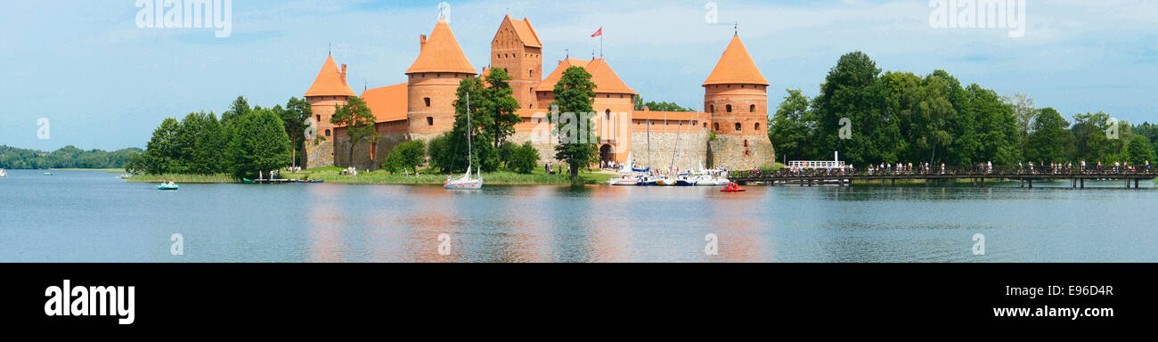 Alten mittelalterlichen Burg am Lake Galve in Trakai Stockfoto