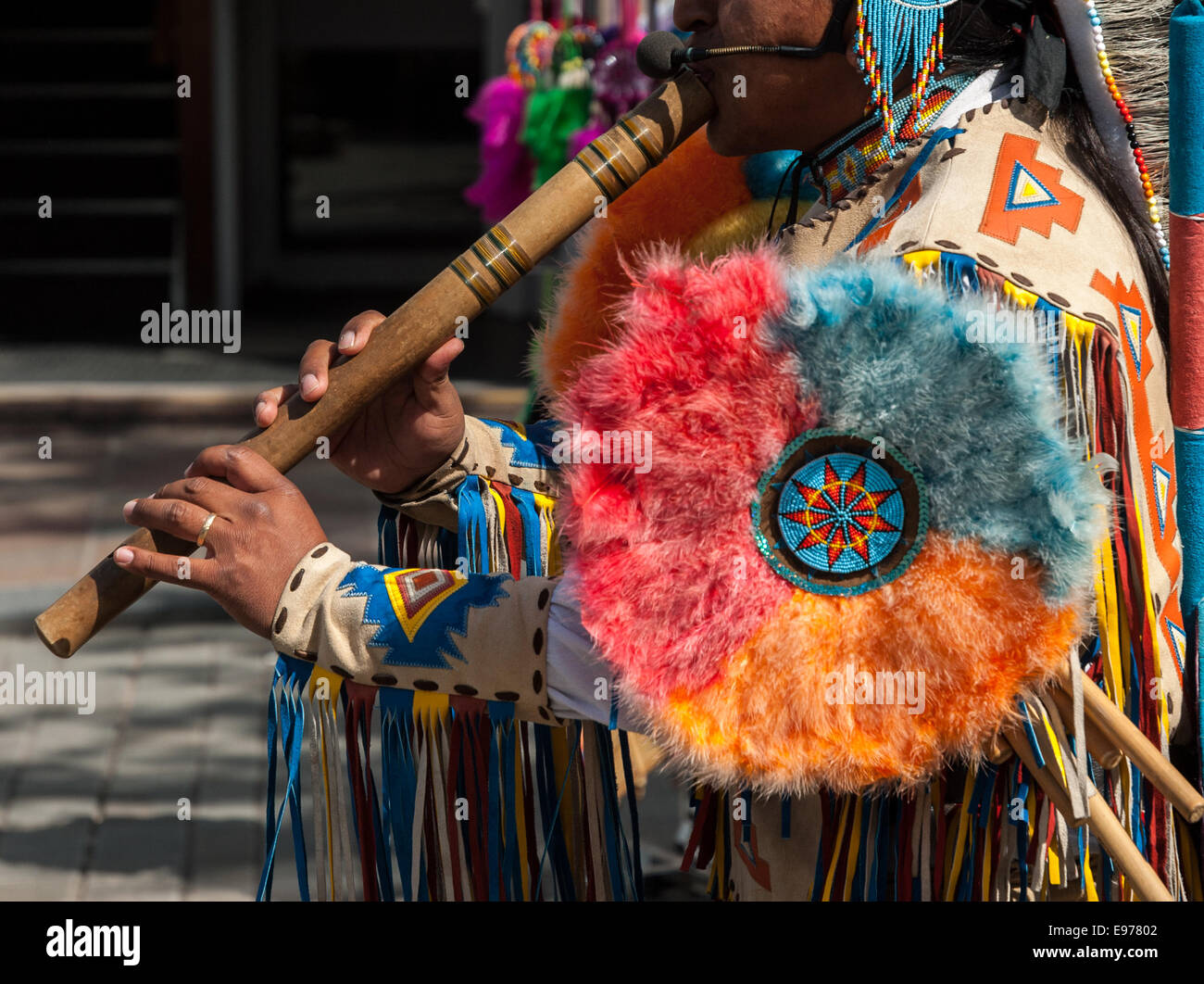 South American pan Flute Player Vorgänge in der Öffentlichkeit. Stockfoto