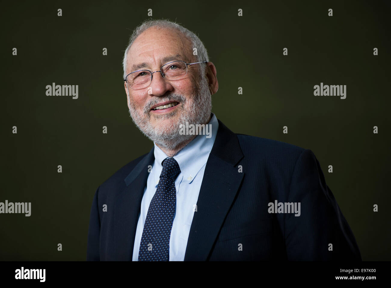 US-amerikanischer Wirtschaftswissenschaftler und Professor an der Columbia University Joseph Stiglitz erscheint das Edinburgh International Book Festival. Stockfoto