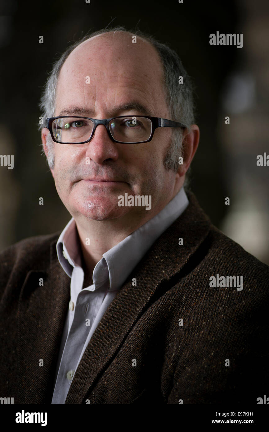 Britischer Journalist und Schriftsteller John Lanchester erscheint das Edinburgh International Book Festival. Stockfoto