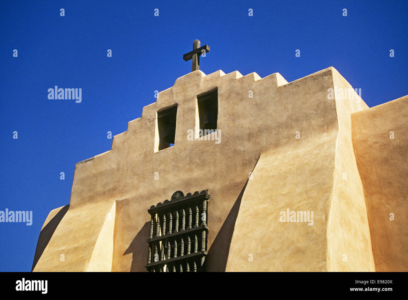 Ersten presbyterianischen Kirche, entworfen von Ohn Gaw Meem, in Santa Fe, New Mexico Stockfoto