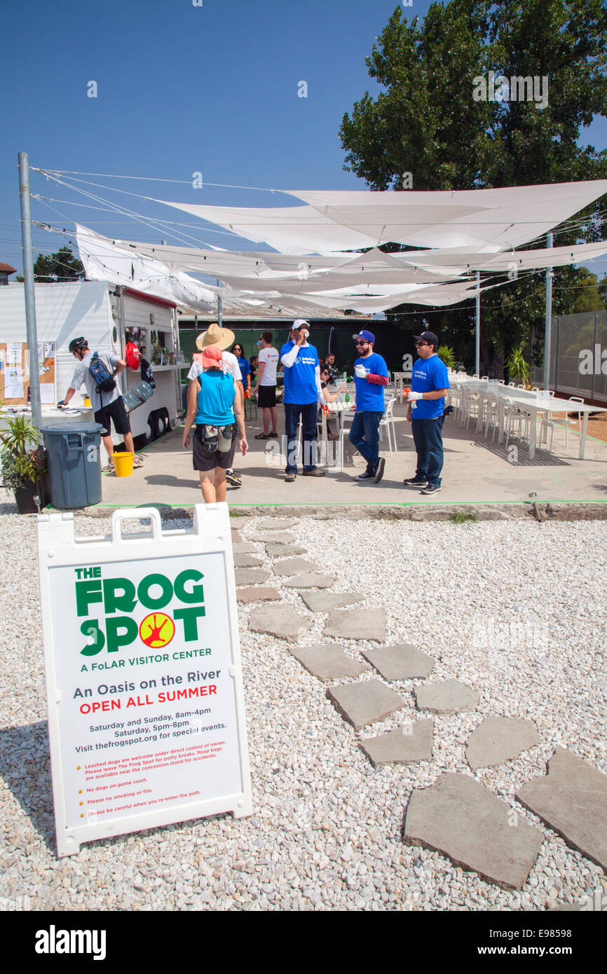 Der Frosch-Spot, ein Besucherzentrum und Erfrischung stehen auf dem Radweg am Fluss Los Angeles von FoLAR zur Verfügung gestellt Stockfoto