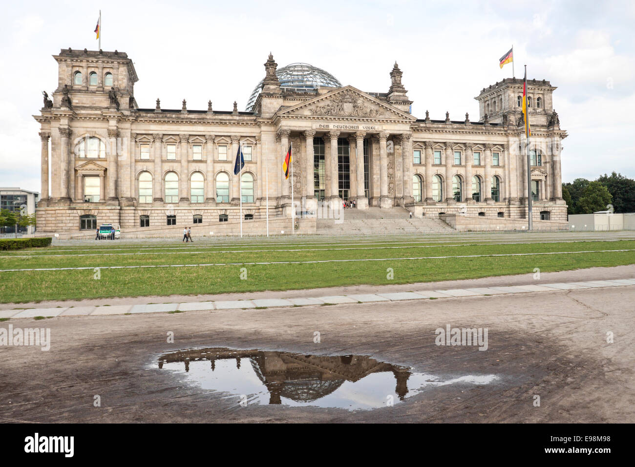 Das Reichstagsgebäude im Sommer 2014. Berlin, Berlin-Brandenburg. Deutschland Stockfoto