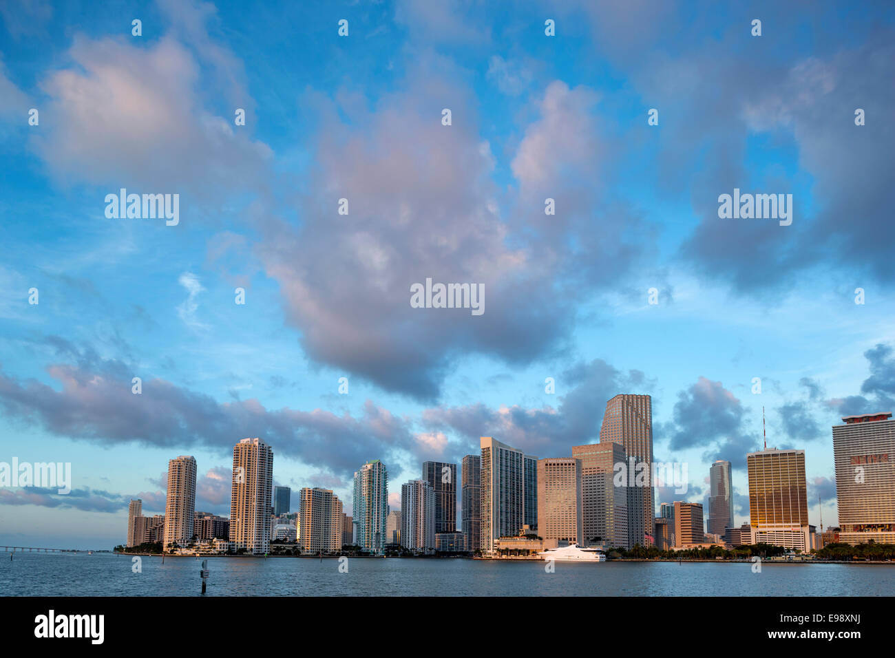 DIE INNENSTADT VON SKYLINE BISCAYNE BAY MIAMI FLORIDA USA Stockfoto