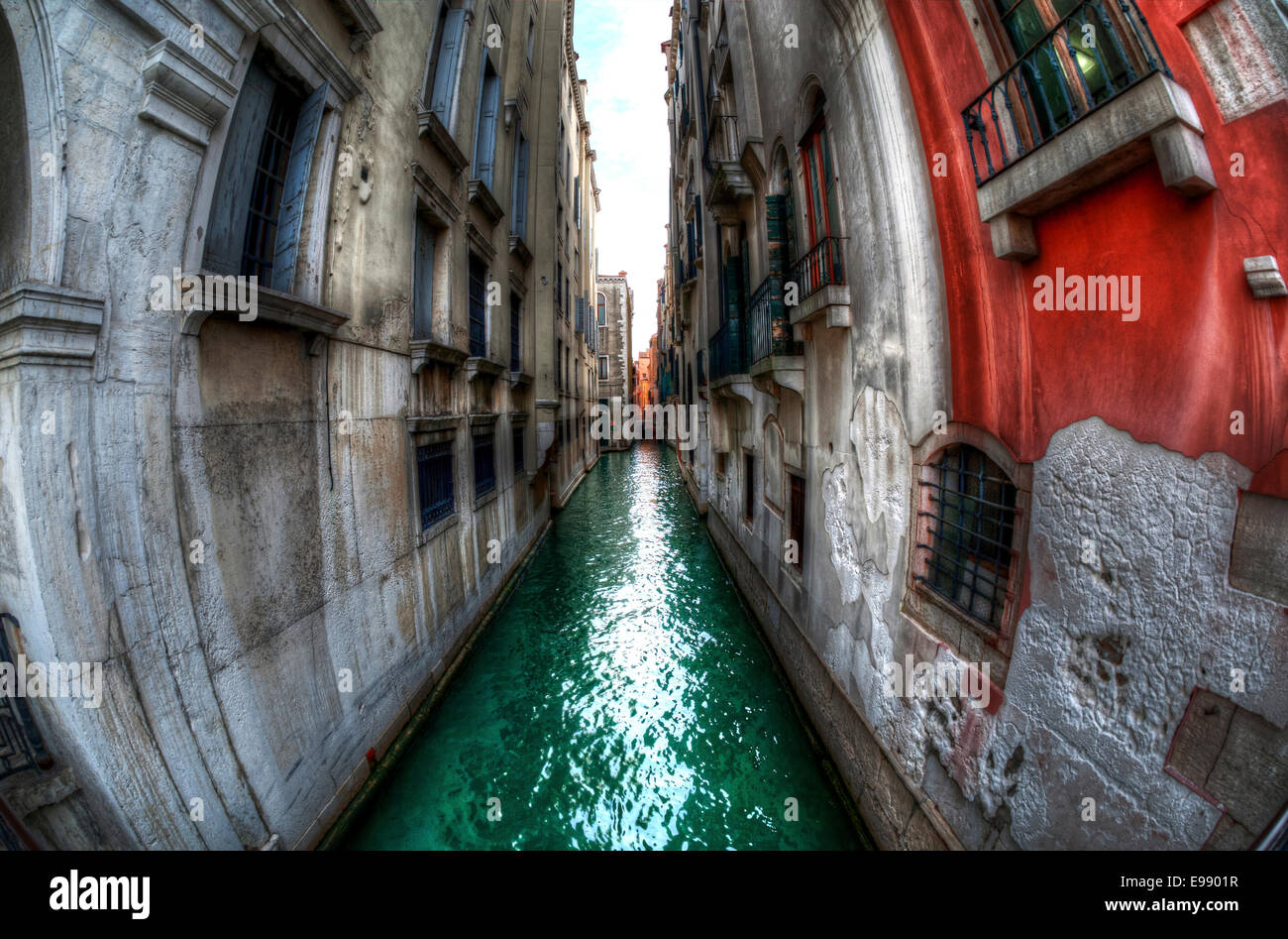 Seitlichen Kanal aus dem Canal Grande, Venedig, Italien. Stockfoto