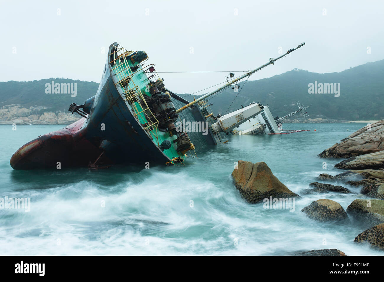 Wrack an der Küste Stockfoto