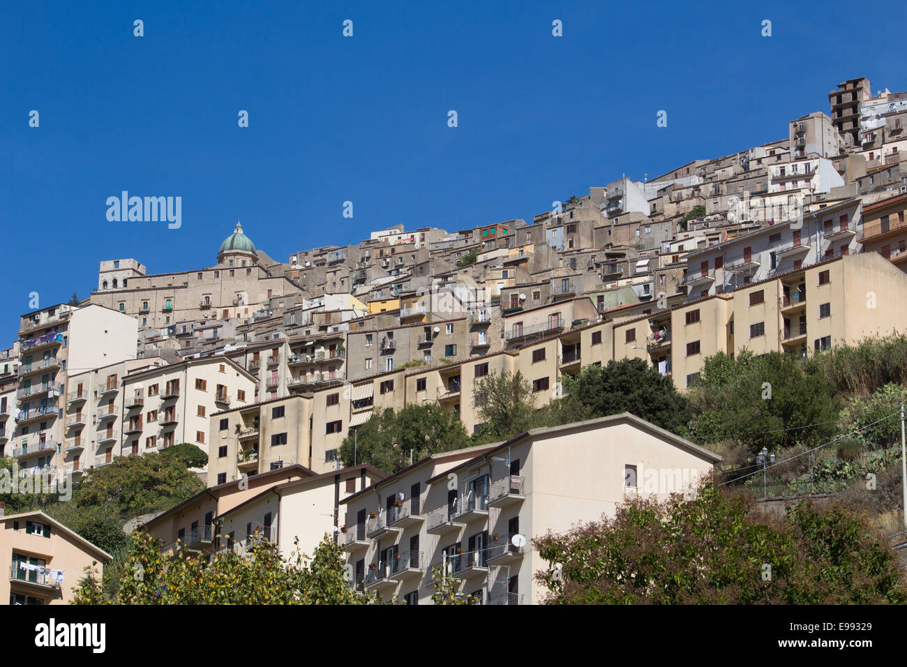 Gangi mit Stadtblick Stockfoto
