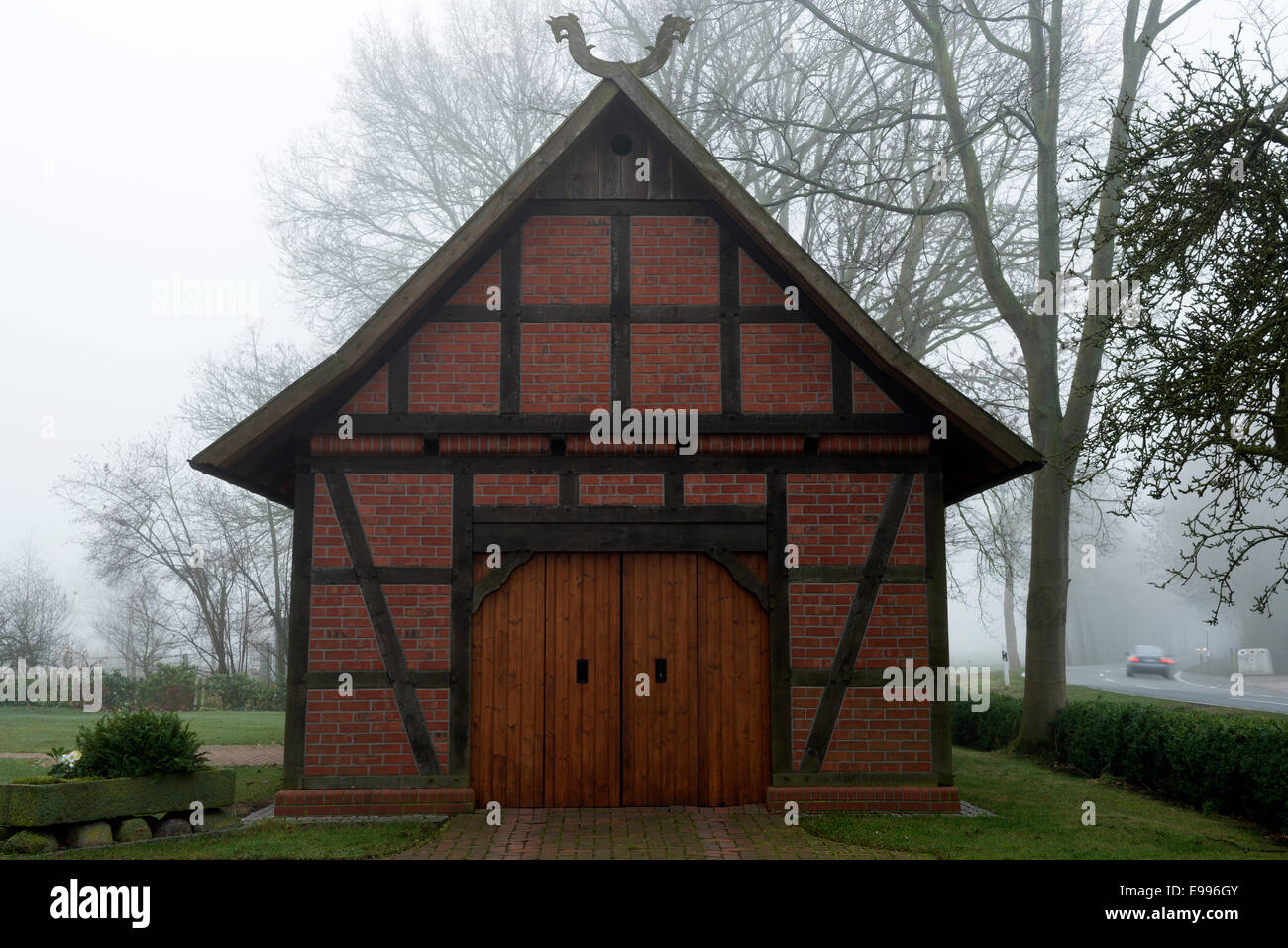 Holz gestalteten garage Stockfoto