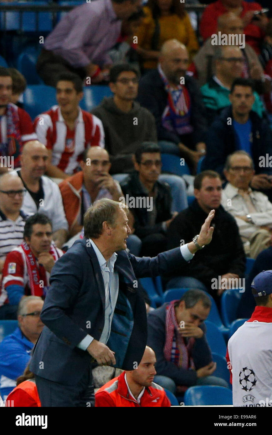 Vincente Calderon Stadion, Madrid, Spanien. 22. Oktober 2014. UEFA Champions League Fußball. Atletico Madrid vs. Malmö FF. Alter Hareide Trainer von Malmö FF Credit: Action Plus Sport/Alamy Live News Stockfoto