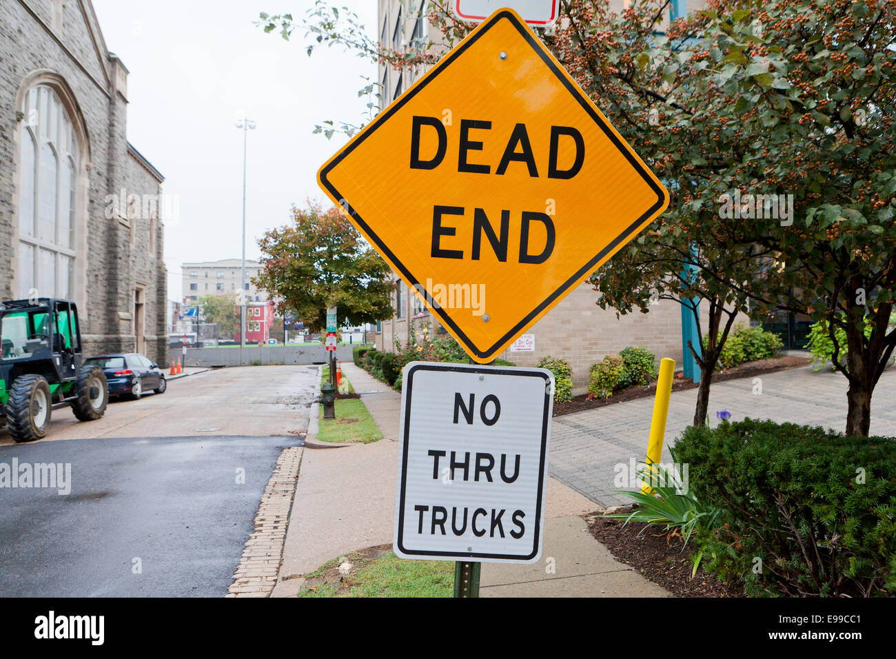 Sackgasse Schild an Straße - USA Stockfoto