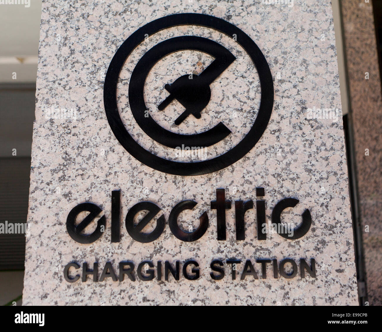 Elektrofahrzeug Ladestation - Washington, DC USA Stockfoto