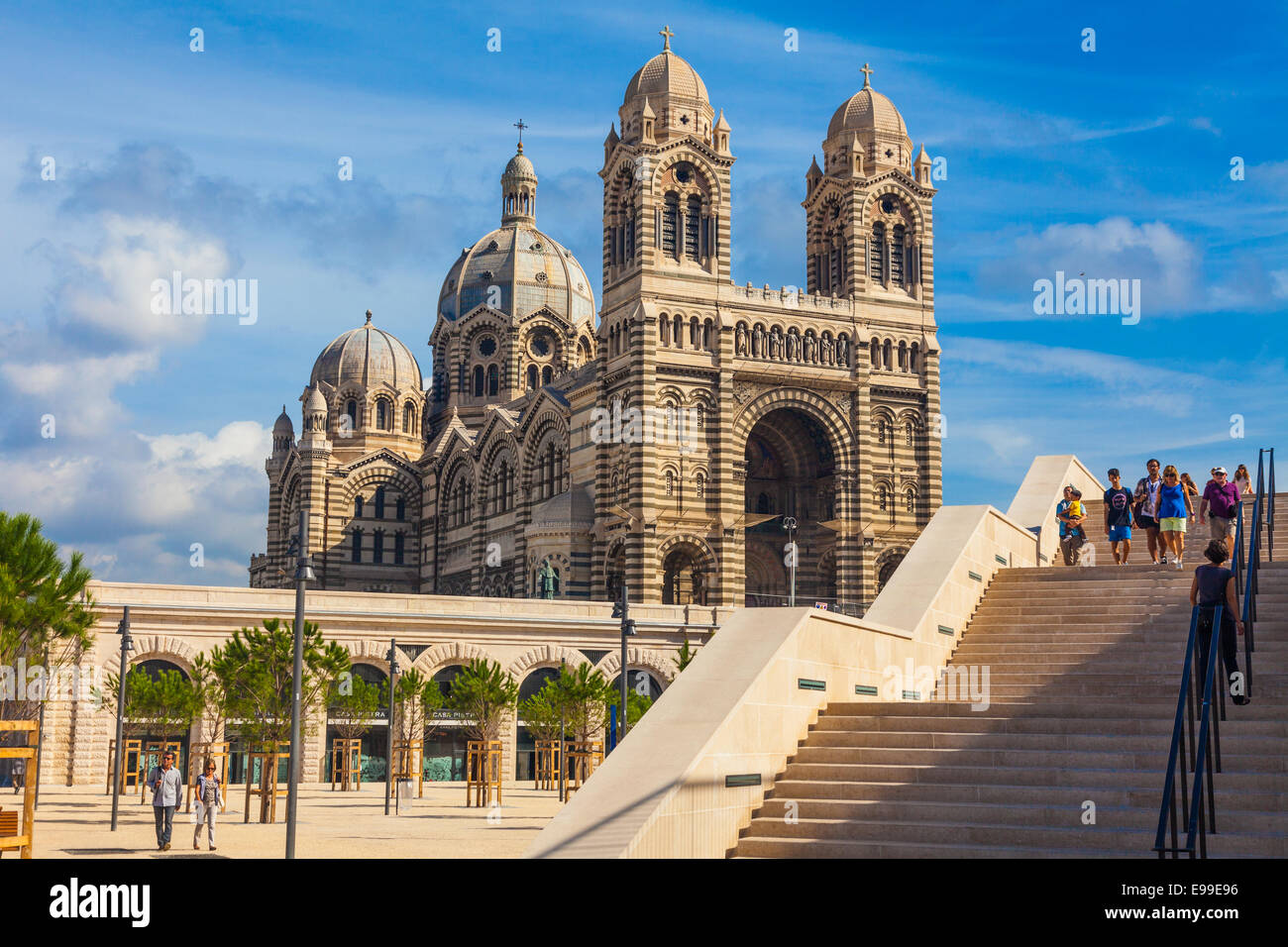 Treppe zum Dom major in Marseille Stockfoto