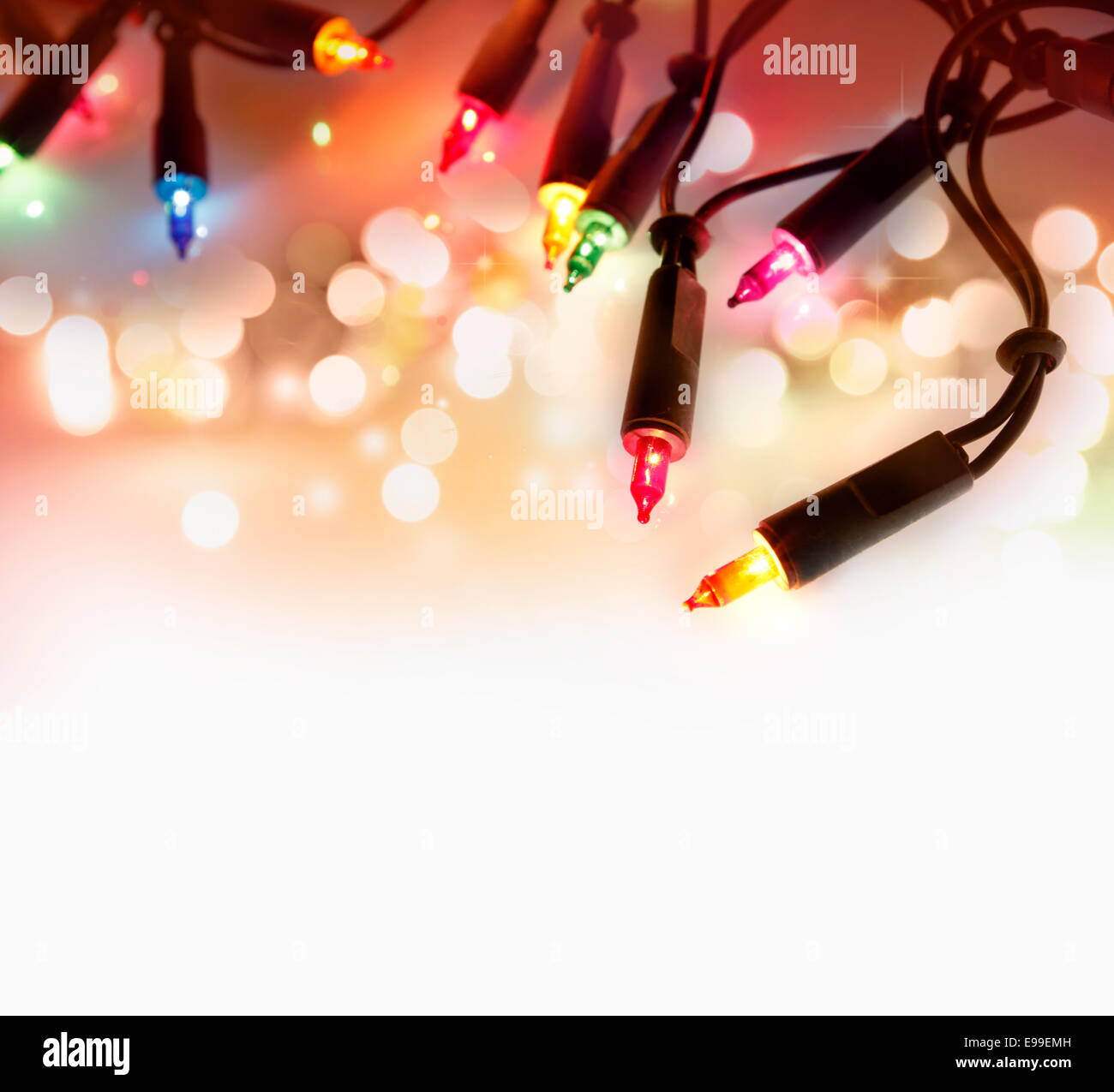 Nahaufnahme der Weihnachtsbeleuchtung Leuchten Stockfoto