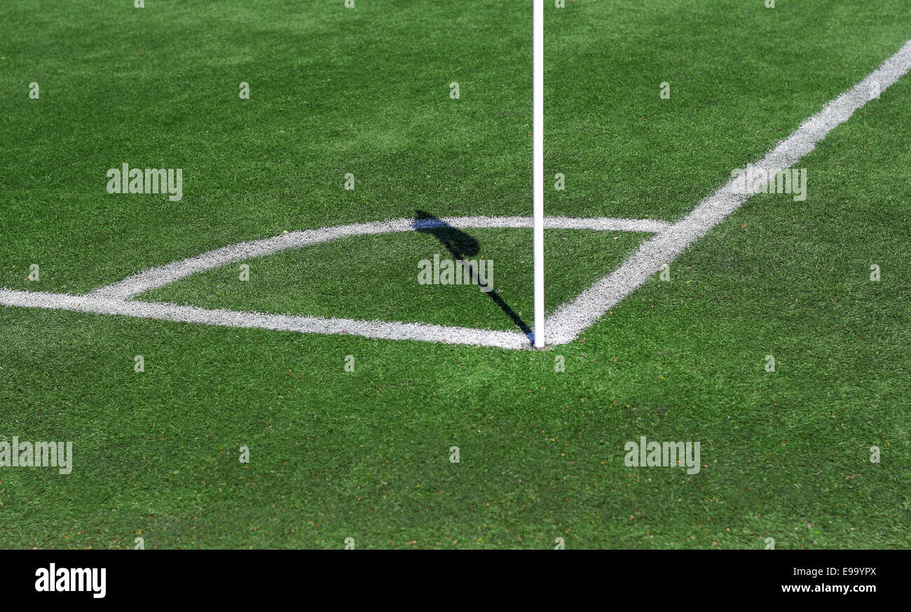 Conner von Fußball-Feld mit Flagge Stockfoto