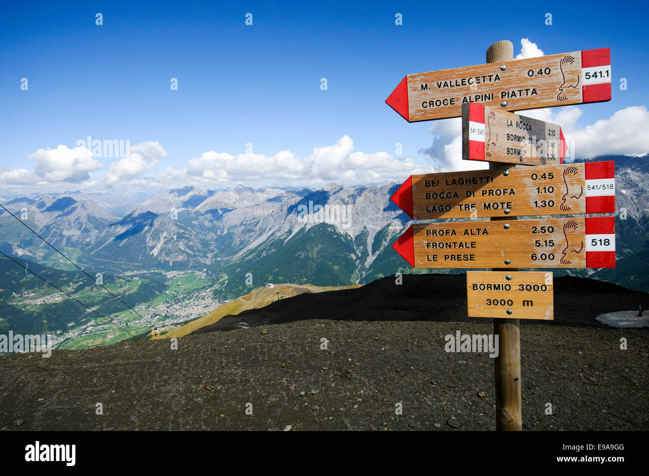 Alpine Berggipfel in Bormio, Lombardei Region der Alpen in Norditalien Stockfoto