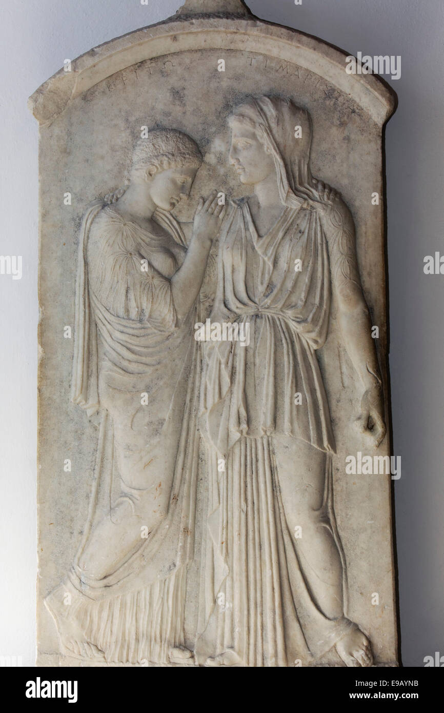 Grabstele des Timarista und Crito, 5. Jahrhundert v. Chr., Archäologisches Museum, Altstadt, Rhodos, Rhodos Stockfoto