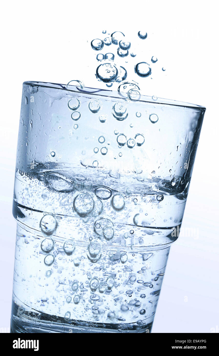 Ein Glas stilles Wasser Stockfoto