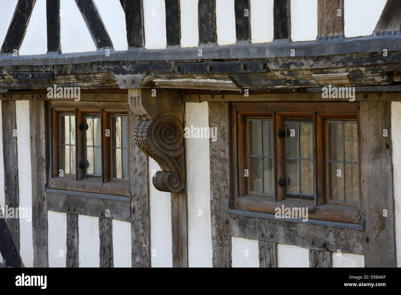 Kunstvolle Holzschnitzereien auf Holz gerahmt Haus, Bell Lane, Ludlow, Shropshire, England, United Kingdom, UK, Europa Stockfoto