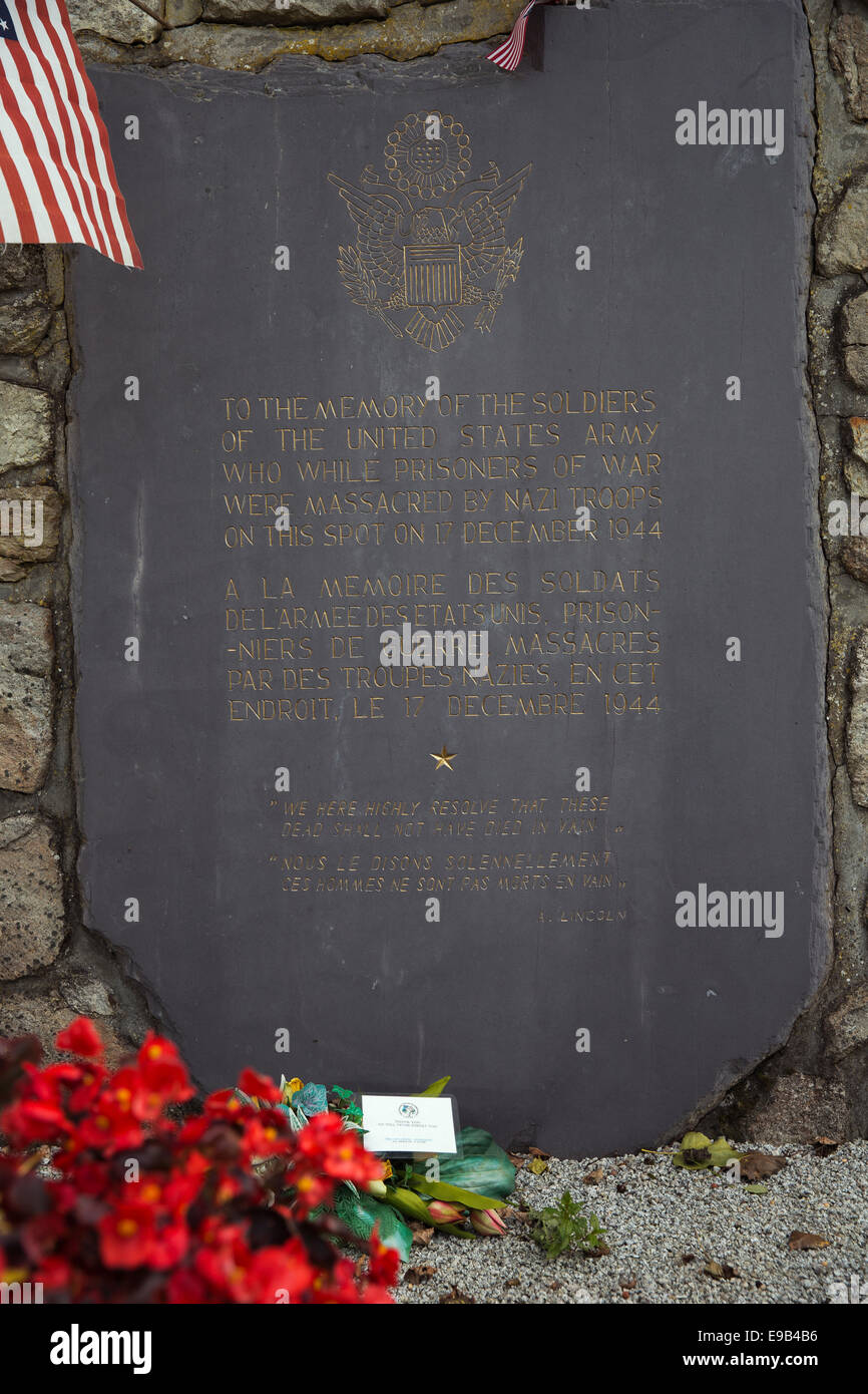 Stein zur Erinnerung an die 84 getötet amerikanische Kriegsgefangene Stockfoto
