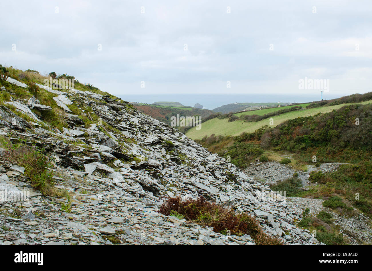 Die alten Prince Of Wales Schiefer-Steinbruch in der Nähe Trebarwith in North Cornwall, Großbritannien Stockfoto