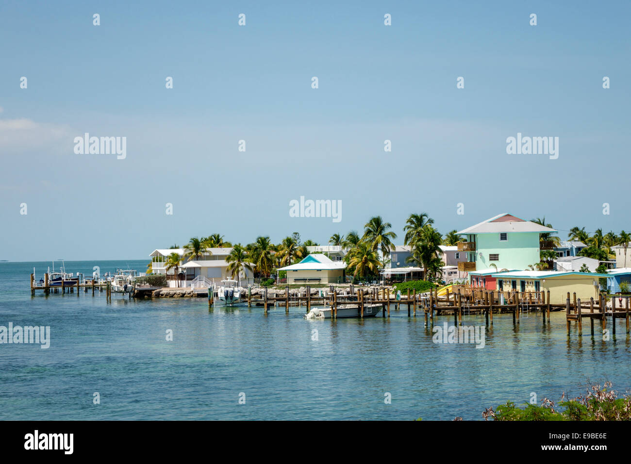 Florida Keys, Marathon, am Wasser, Häuser, Häuser, Docks, Golf von Mexiko, Florida Bay Wasser, Besucher reisen Reise touristischer Tourismus Wahrzeichen Stockfoto