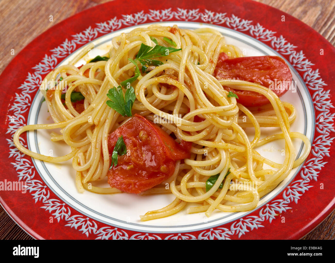 Spaghetti Piccanti al Pomodoro Fresco Stockfoto