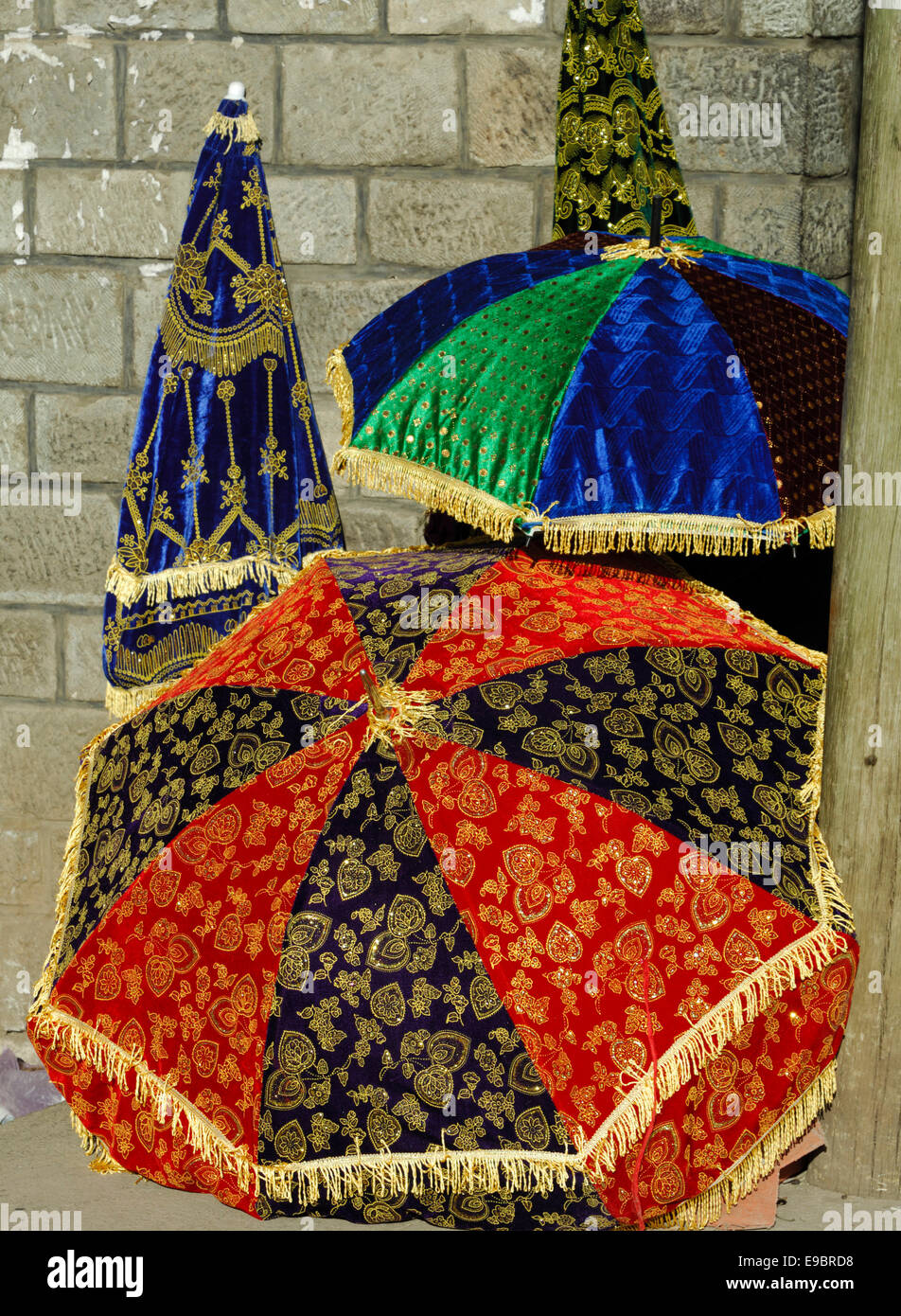 Sonnenschirme, verwendet für das halten der Sonne aus. Fein dekoriert. Stockfoto