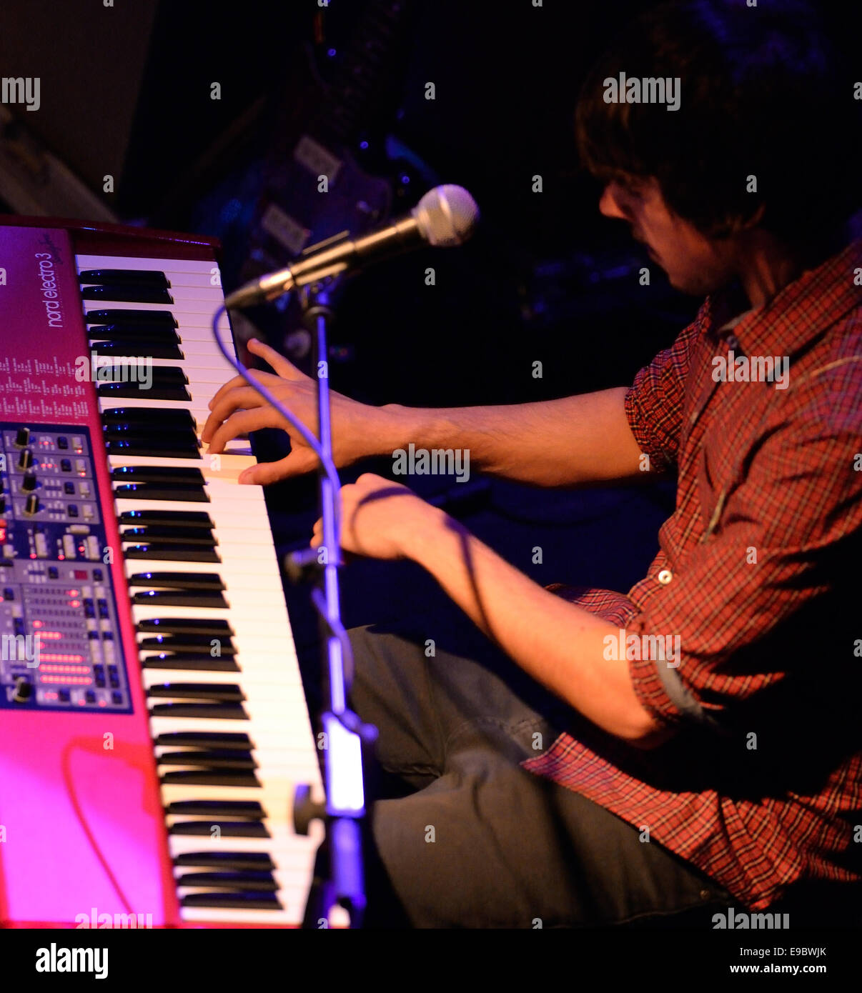 BARCELONA - 26.Mai: Der Keyboarder der Freifall-Band (Band) führt bei Heineken Primavera Sound Festival 2014 (PS14). Stockfoto