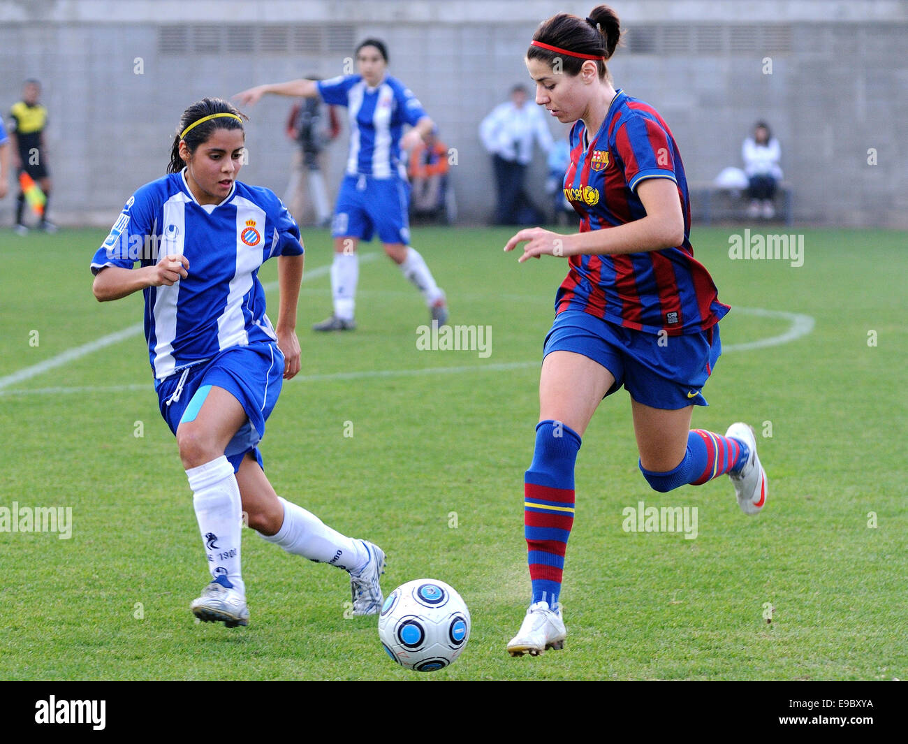 BARCELONA - 31 Okt.: F.C Barcelona Frauen-Fußballmannschaft zu spielen gegen RCDE Espanyol am 31. Oktober 2009 in Barcelona, Spanien. Stockfoto