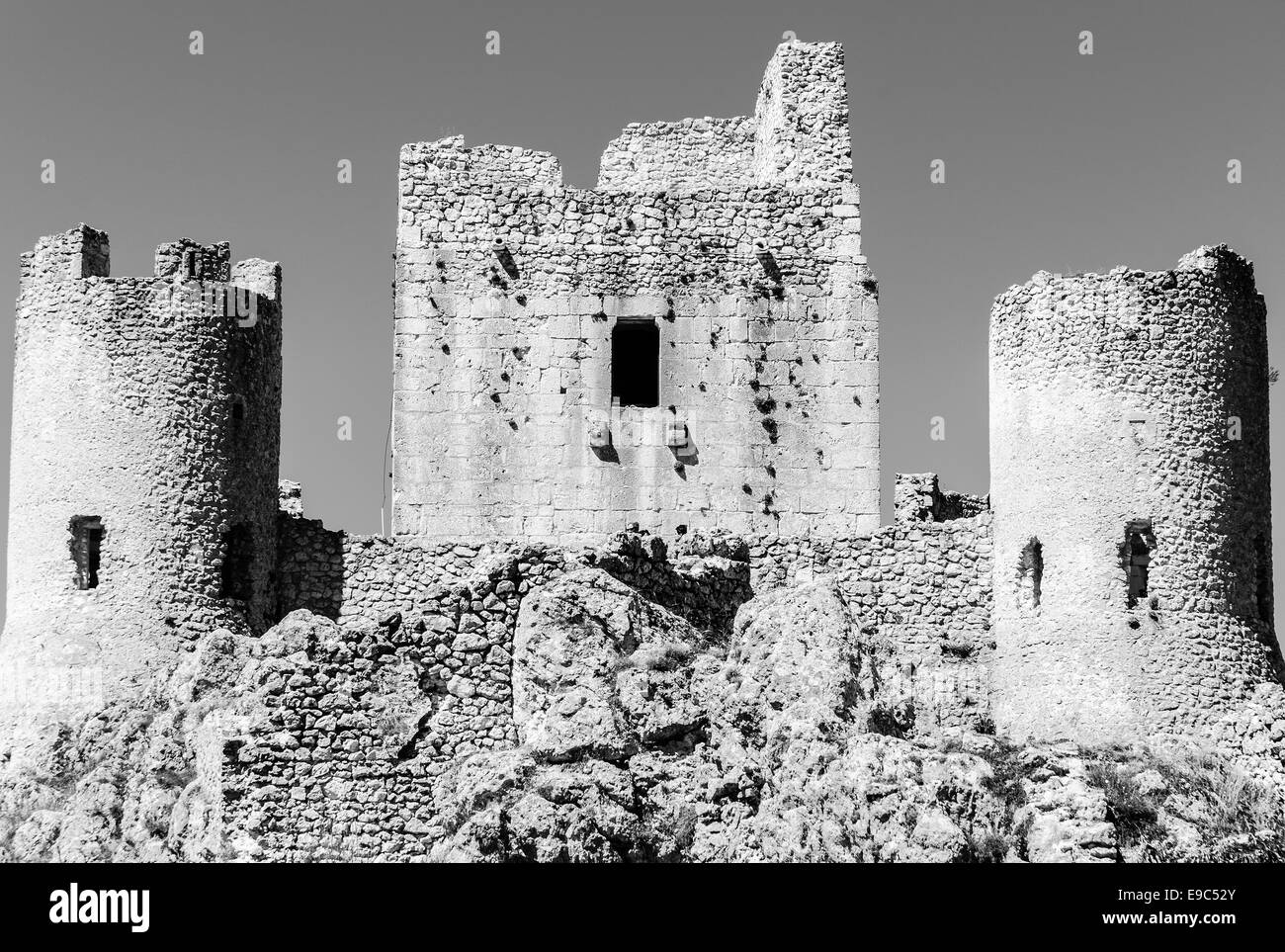 Die phantastische "Rocca Calascio" Burg befindet sich eine der höchsten Burgen in Italien in den Nationalpark des Gran Sasso. Stockfoto