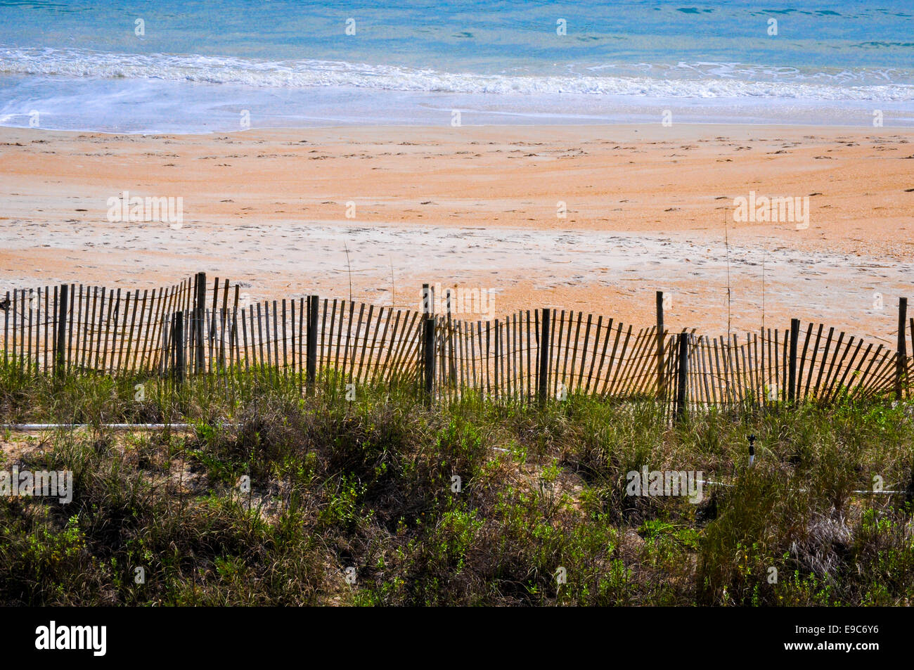 Strand mit Erosion Zaun Jacksonville Florida Stockfoto