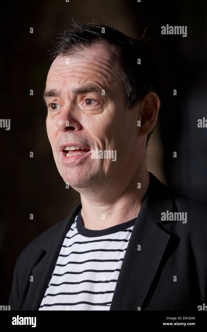 Kevin Eldon, britischer Schauspieler, Komiker und Autor, auf dem Edinburgh International Book Festival 2014. Stockfoto