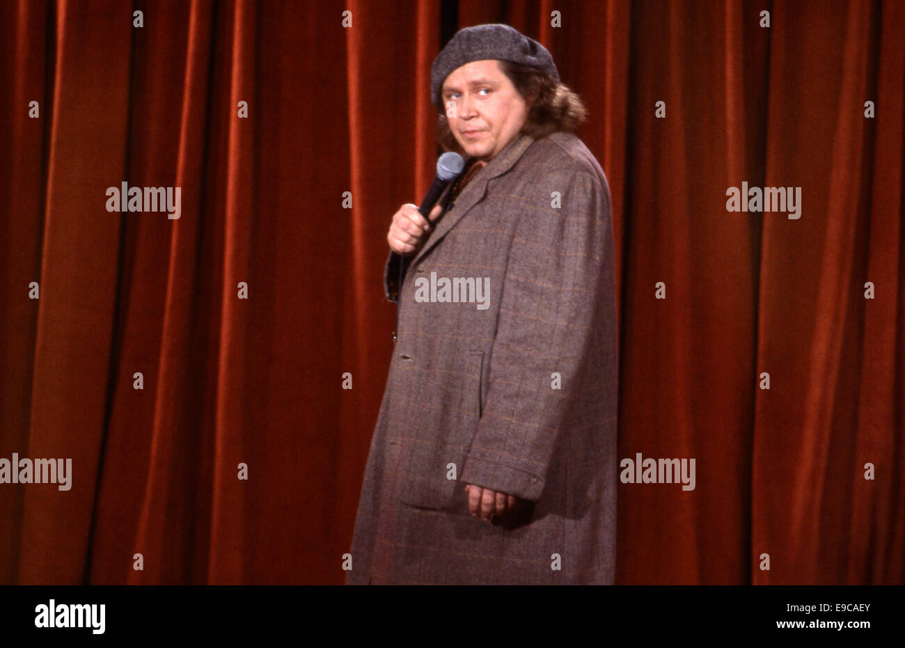 Komiker Sam Kinison Durchführung im Roxy am Sunset Blvd. 1987 Stockfoto